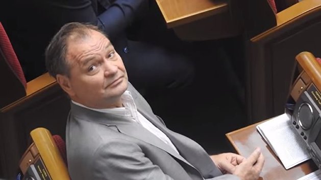 Нардепа от партии Медведчука поймали в Раде на переписке сразу с тремя пассиями Нардепа от партии Медведчука поймали в Раде на переписке сразу с тремя пассиями