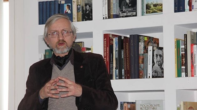 Писатель-фантаст Русанов: Я исключил фантастов, стоящих на антирусских позициях, из круга общения Писатель-фантаст Русанов: Я исключил фантастов, стоящих на антирусских позициях, из круга общения