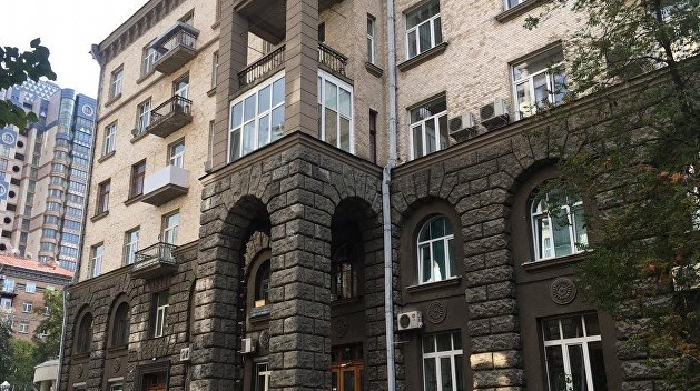 Не только в Херсоне. «Представительство президента Украины» в Крыму теперь будет в Киеве Не только в Херсоне. «Представительство президента Украины» в Крыму теперь будет в Киеве