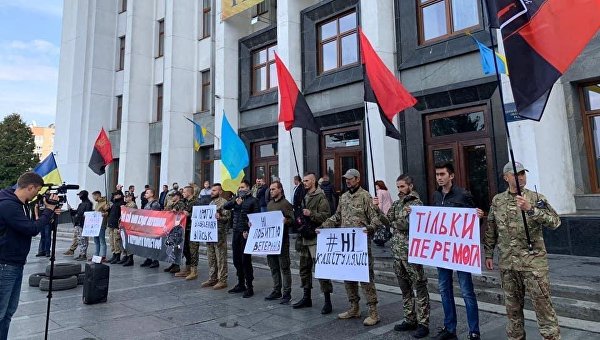 «Зелю геть!» Националисты готовят Зеленскому судьбу Януковича «Зелю геть!» Националисты готовят Зеленскому судьбу Януковича