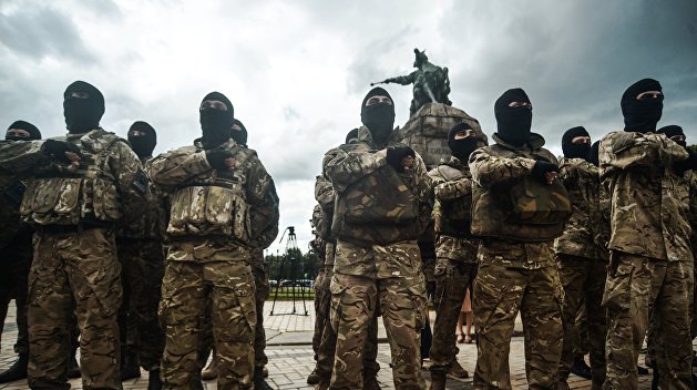 «Мы останемся воевать»: ультраправые в ВСУ игнорируют решения президента Зеленского «Мы останемся воевать»: ультраправые в ВСУ игнорируют решения президента Зеленского