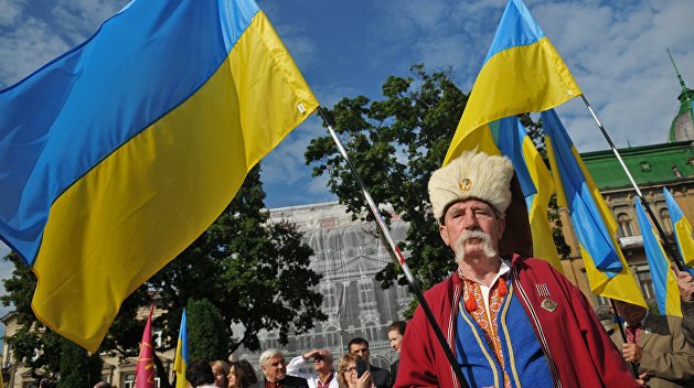 Украинцы празднуют День флага