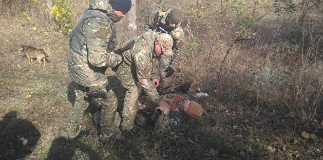 Киев укрепляет позиции военных в районе участка отвода сил у Золотого