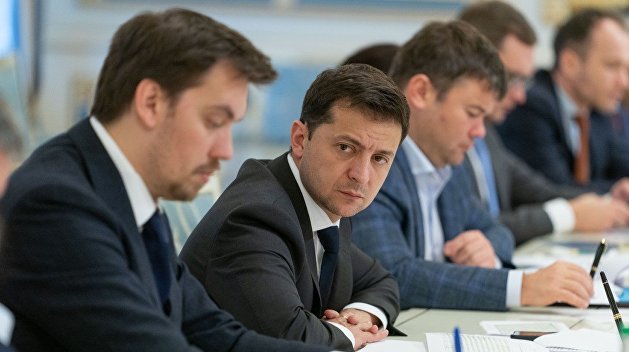 «Нельзя желать человеку таких вещей»: в «Слуге народа» просят силовиков оценить слова нардепа о Зеленском «Нельзя желать человеку таких вещей»: в «Слуге народа» просят силовиков оценить слова нардепа о Зеленском