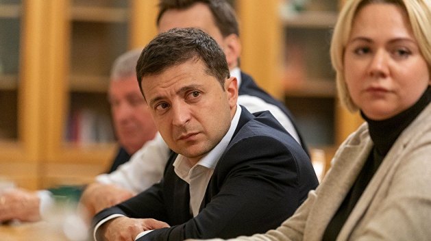 Зеленский намекнул, что не будет возвращать «Приватбанк» Коломойскому Зеленский намекнул, что не будет возвращать «Приватбанк» Коломойскому