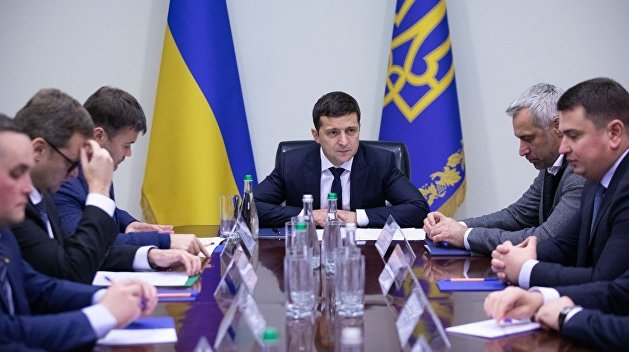 Весна прошла, но сажать будем. Зеленский обратился к борцам с коррупцией Весна прошла, но сажать будем. Зеленский обратился к борцам с коррупцией