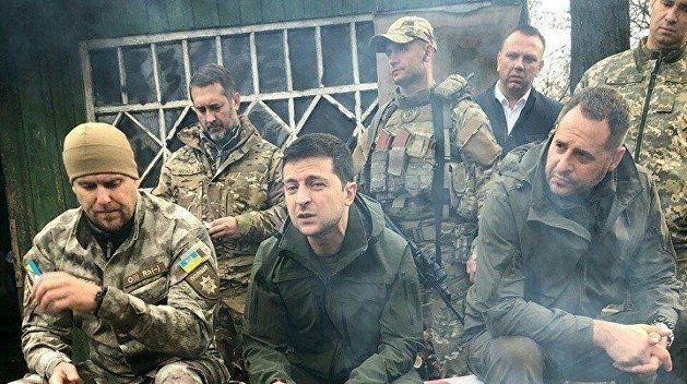 «Ни мира, ни войны. Но армию усилить»: победа и поражение для Зеленского и националистов «Ни мира, ни войны. Но армию усилить»: победа и поражение для Зеленского и националистов