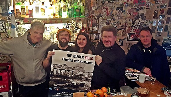 Владелец «Антивоенного кафе» в Берлине: О правильной стороне истории и Путине Владелец «Антивоенного кафе» в Берлине: О правильной стороне истории и Путине