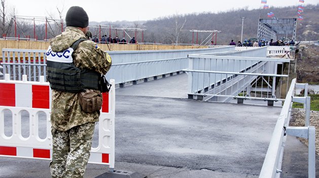 Киев отказался открыть пропускной пункт в Донбассе на новогодние праздники Киев отказался открыть пропускной пункт в Донбассе на новогодние праздники