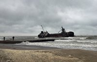 Затонувший у Одессы танкер не подавал сигнала SOS, так как судно было обесточено - механик
