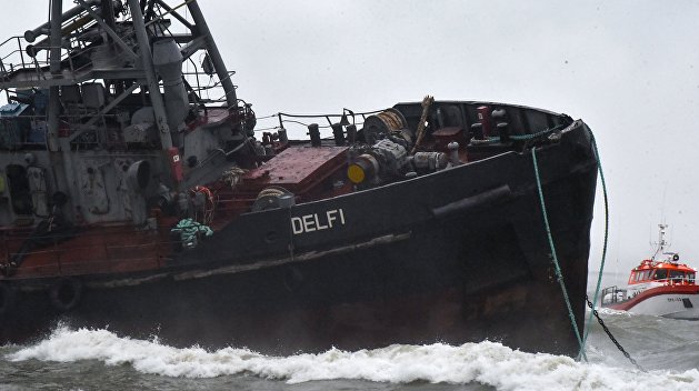 Собственником затонувшего в Одессе танкера является экс-депутат от Партии регионов — СМИ