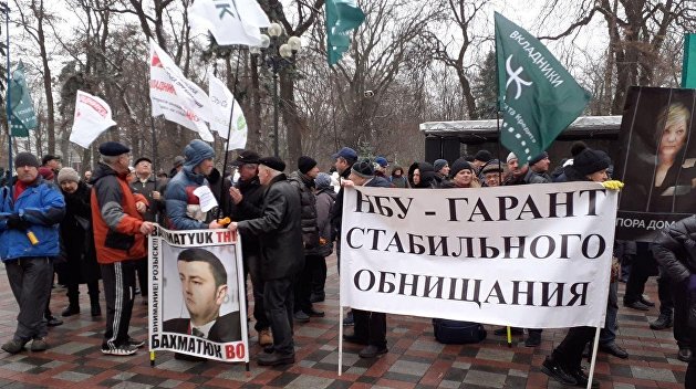 «Мы хотим работать в Украине»: предприниматели вышли на протест под стены Рады «Мы хотим работать в Украине»: предприниматели вышли на протест под стены Рады