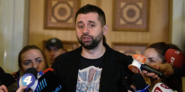 Геращенко хочет отстранить Арахамию от заседаний за «пещерный сексизм» и украинофобию