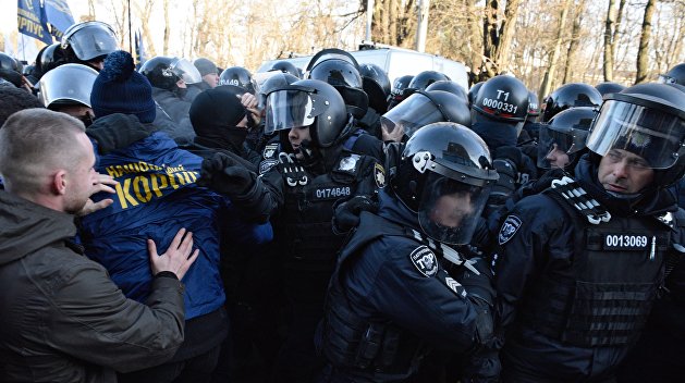 Нападение на пикет ОПЗЖ в Харькове. Возбуждено два уголовных дела