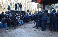 «Нацкорпус» решил вызволить своих соратников из полиции после столкновений у Рады