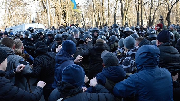 «Эрозия власти». Якубин рассказал, к чему приведут протесты против земельной реформы «Эрозия власти». Якубин рассказал, к чему приведут протесты против земельной реформы