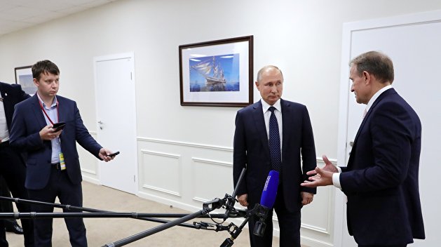 Медведчук рассказал Путину, когда парламентарии встретятся в «нормандском формате»