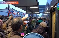 «Крым! Россия! Навсегда!»: Симферополь встречает первый поезд