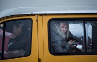В Киеве маршрутка с пассажирами провалилась под асфальт