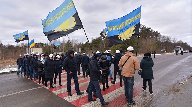 Шахтеры прекратили голодовку в здании Львовской ОГА, но могут возобновить Шахтеры прекратили голодовку в здании Львовской ОГА, но могут возобновить