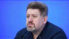 «"Привет" слугам народа»: Кость Бондаренко объяснил происхождение угроз о лишении нардепов безвиза