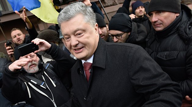 Порошенко назвал увольнение Рябошапки «пророссийским реваншем»
