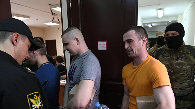 ФСБ приостановила следствие по делу украинских моряков