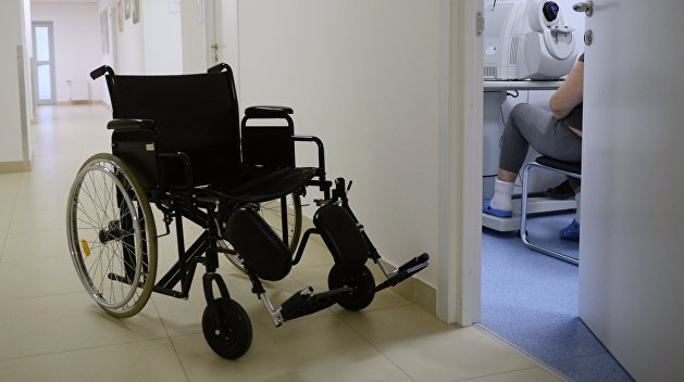 «Кем нужно быть, чтобы совершить это?» В Харькове у девушки-инвалида украли коляску