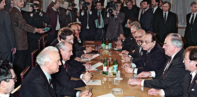 Как проиграть всё. Московские переговоры 9-10 февраля 1990 года об объединении Германии