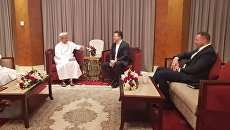 Партия Порошенко требует от Зеленского срочного видеоотчета о поездке в Оман