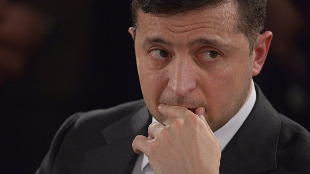 Зеленский предупредил о грозящем Украине дефолте