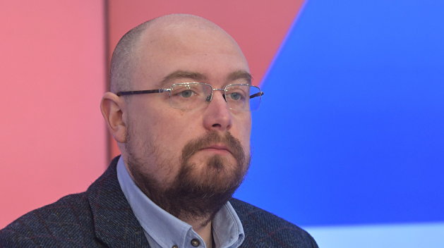 Денисов объяснил, почему антироссийские настроения не навредят отношениям Белоруссии и России Денисов объяснил, почему антироссийские настроения не навредят отношениям Белоруссии и России