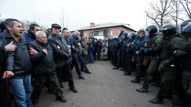 ООН осудила нападения на эвакуированных из Уханя в Полтавской области