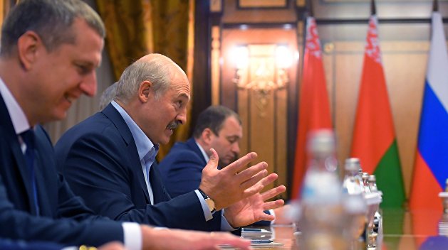 Подарок для Лукашенко. Нефтяной коллапс резко улучшает позиции Белоруссии, но ненадолго Подарок для Лукашенко. Нефтяной коллапс резко улучшает позиции Белоруссии, но ненадолго