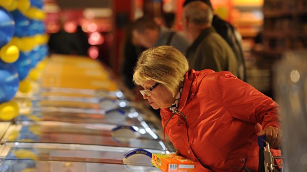 В Литве ввели строгие правила гигиены в супермаркетах из-за коронавируса
