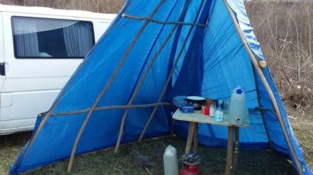 Украинец ушел жить в лес из-за пандемии Украинец ушел жить в лес из-за пандемии