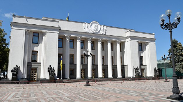 В Раде подрались журналисты конкурирующих «либеральных» каналов В Раде подрались журналисты конкурирующих «либеральных» каналов