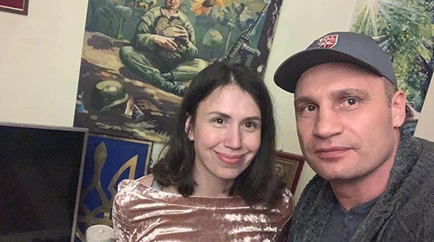 «Майдановское братство»: Кличко пришел в гости к Черновол и устроил ей теплый вечер «Майдановское братство»: Кличко пришел в гости к Черновол и устроил ей теплый вечер