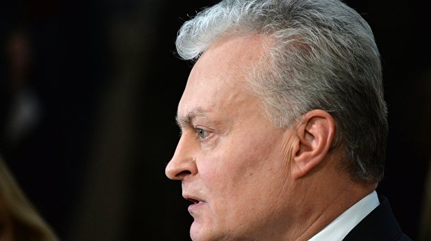 Президент Литвы предложил Лукашенко помощь в борьбе с коронавирусом Президент Литвы предложил Лукашенко помощь в борьбе с коронавирусом