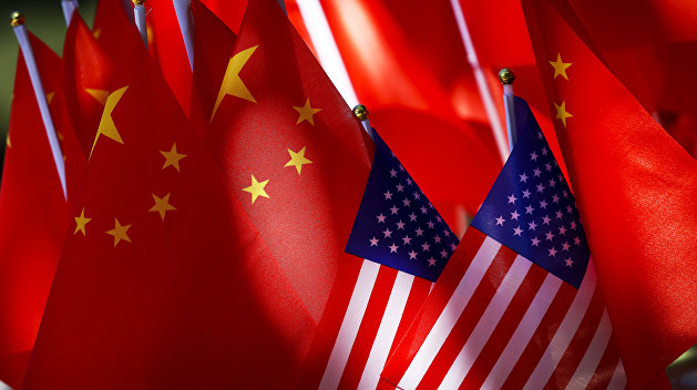 Китай введет визовые ограничения для официальных американских лиц из-за Гонконга