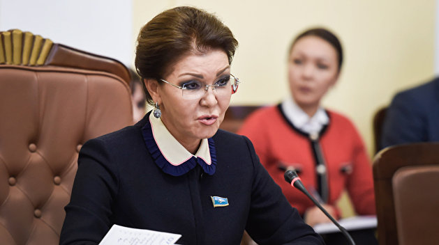 «Двух зайцев одним выстрелом»: Мамырайымов рассказал, какие проблемы решил Назарбаев, лишив полномочий Даригу «Двух зайцев одним выстрелом»: Мамырайымов рассказал, какие проблемы решил Назарбаев, лишив полномочий Даригу
