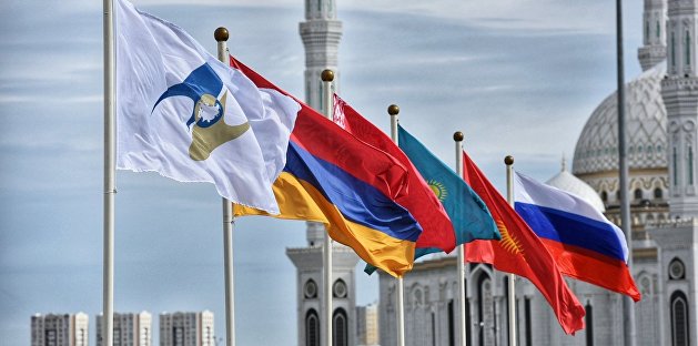 «А что будет потом?» Казахстанский эксперт о том, что в стране реально думают о ЕАЭС
