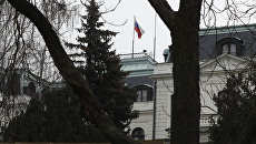 Посольство России в Чехии потребовало охрану после угроз дипломату