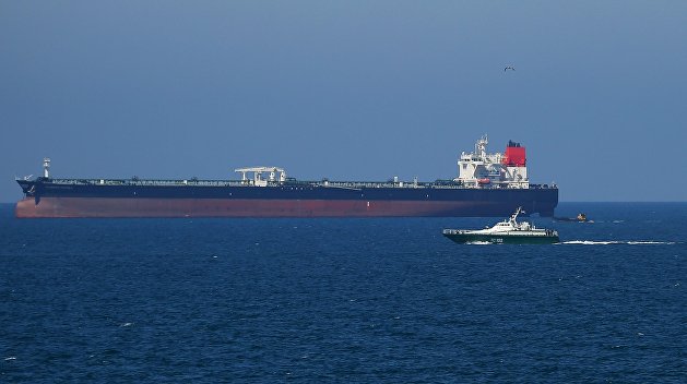 Под конвоем ВМС. Первый из пяти иранских танкеров прибыл в Венесуэлу