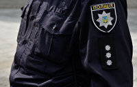 Надевали противогаз и стреляли. Под Киевом полицейские изнасиловали женщину прямо в участке