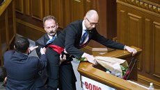Столицу Бельгии внезапно заполонили фотографии самых эпичных драк в украинском парламенте