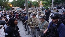 МВД США проверяет действия полицейских, использовавших перцовый спрей против протестующих у Белого дома