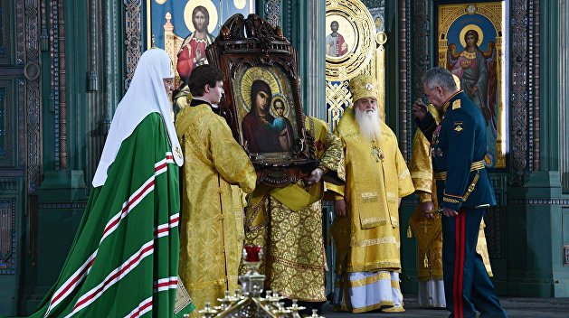 Почему патриарх Кирилл передал Сергею Шойгу святыню родом из-под Харькова Почему патриарх Кирилл передал Сергею Шойгу святыню родом из-под Харькова