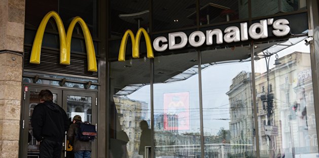 «Великий украинизатор» McDonald’s. Американский фастфуд теперь хочет торговать политикой