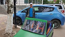 Украинский пенсионер создал электромобиль из пианино
